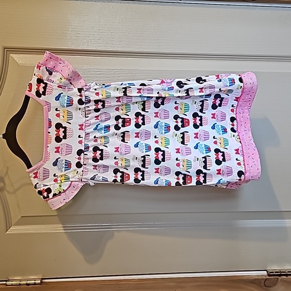 Disney girls size 4 cupcakes nightgown - Picture 5 of 5